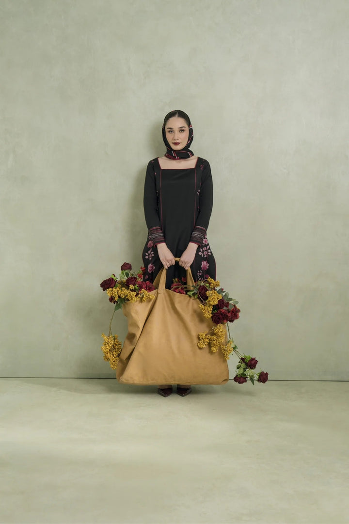 Women's Black Premium Soft Crepe Floral Print Kurta Set