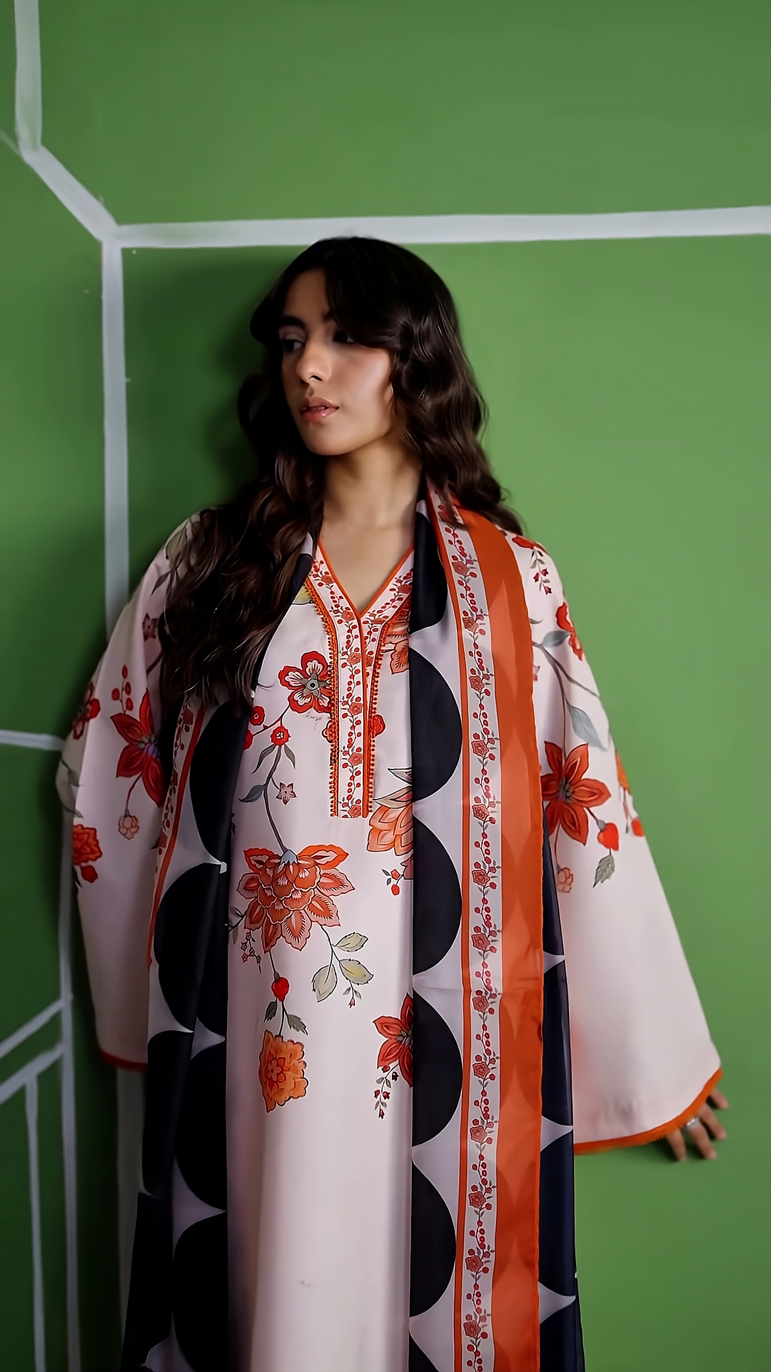 Women's Beige Premium Soft Crepe Floral Printed Kurta Set
