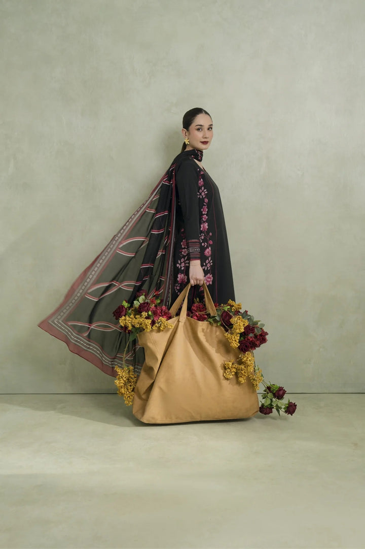 Women's Black Premium Soft Crepe Floral Print Kurta Set