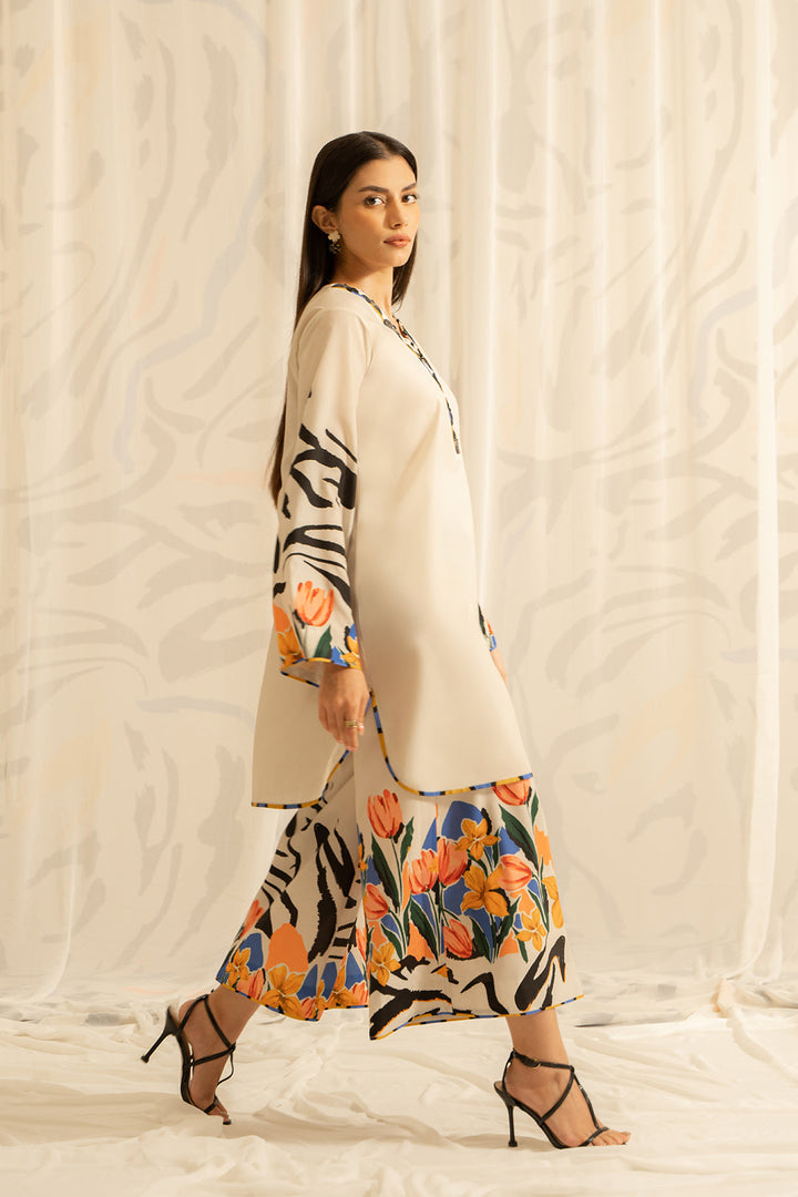 Women's Chiku Premium Crepe Printed Kurta Set