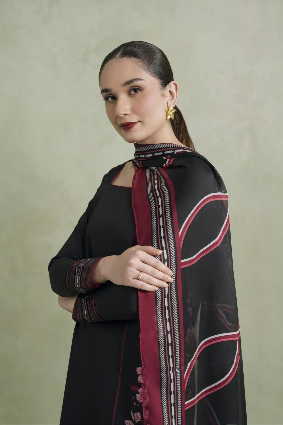 Women's Black Premium Soft Crepe Floral Print Kurta Set