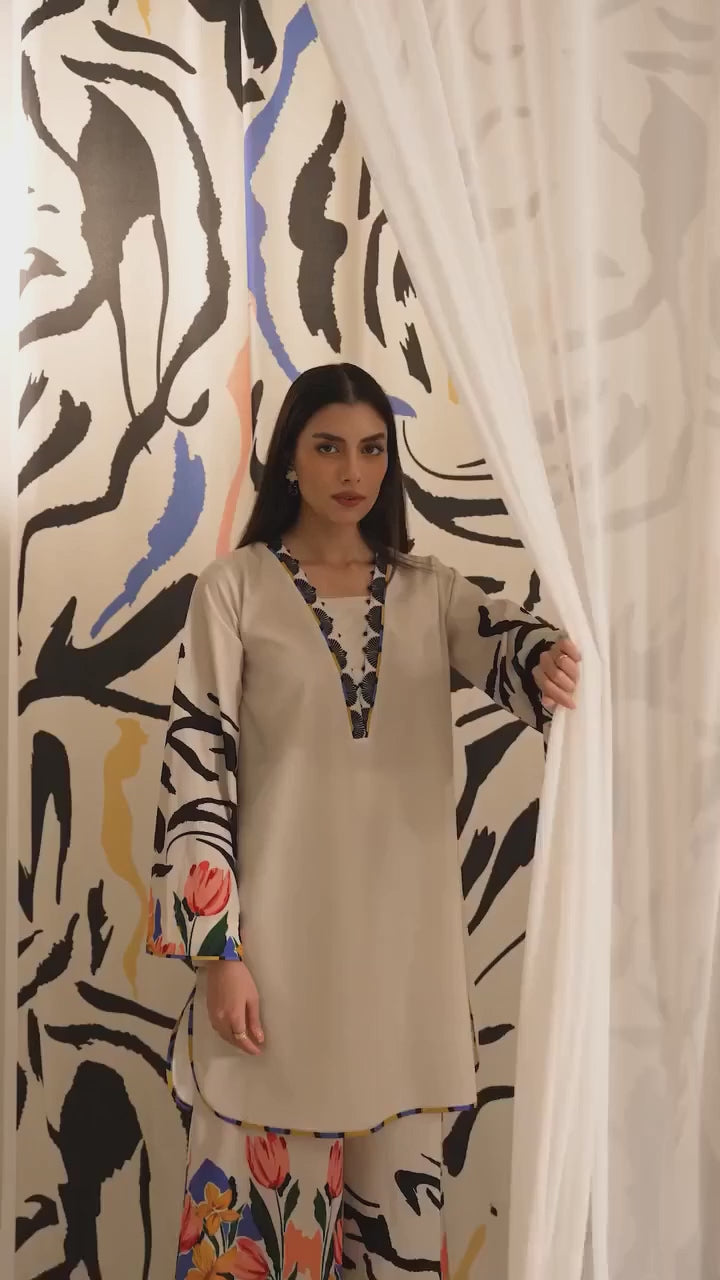 Women's Chiku Premium Crepe Printed Kurta Set