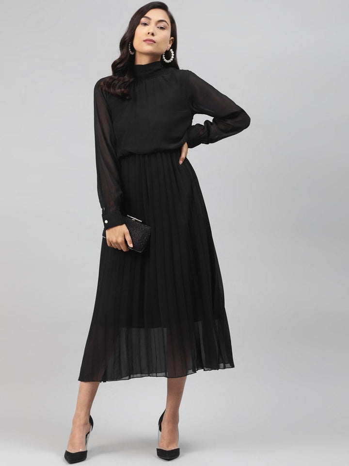 Women's Black Neck Tie-Up Pleated Dress - SASSAFRAS