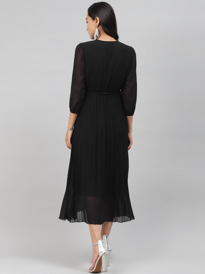 Women's Black Pleated Midi Dress - SASSAFRAS