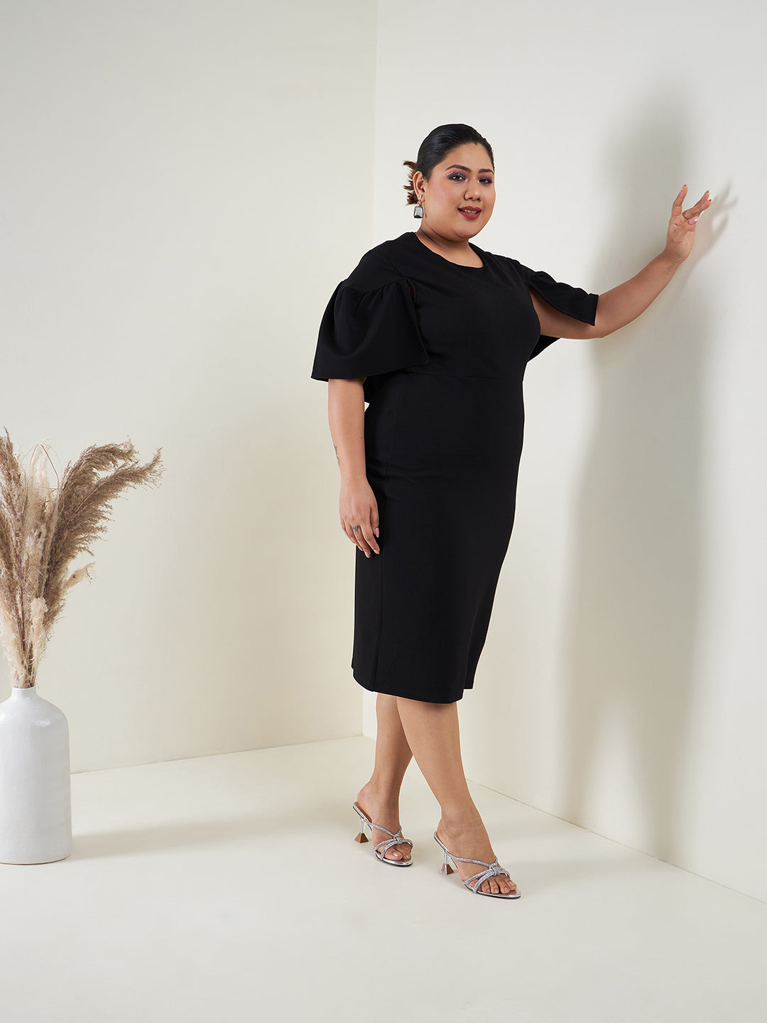 Women's Black Cape Sleeves Bodycon Midi Dress - SASSAFRAS