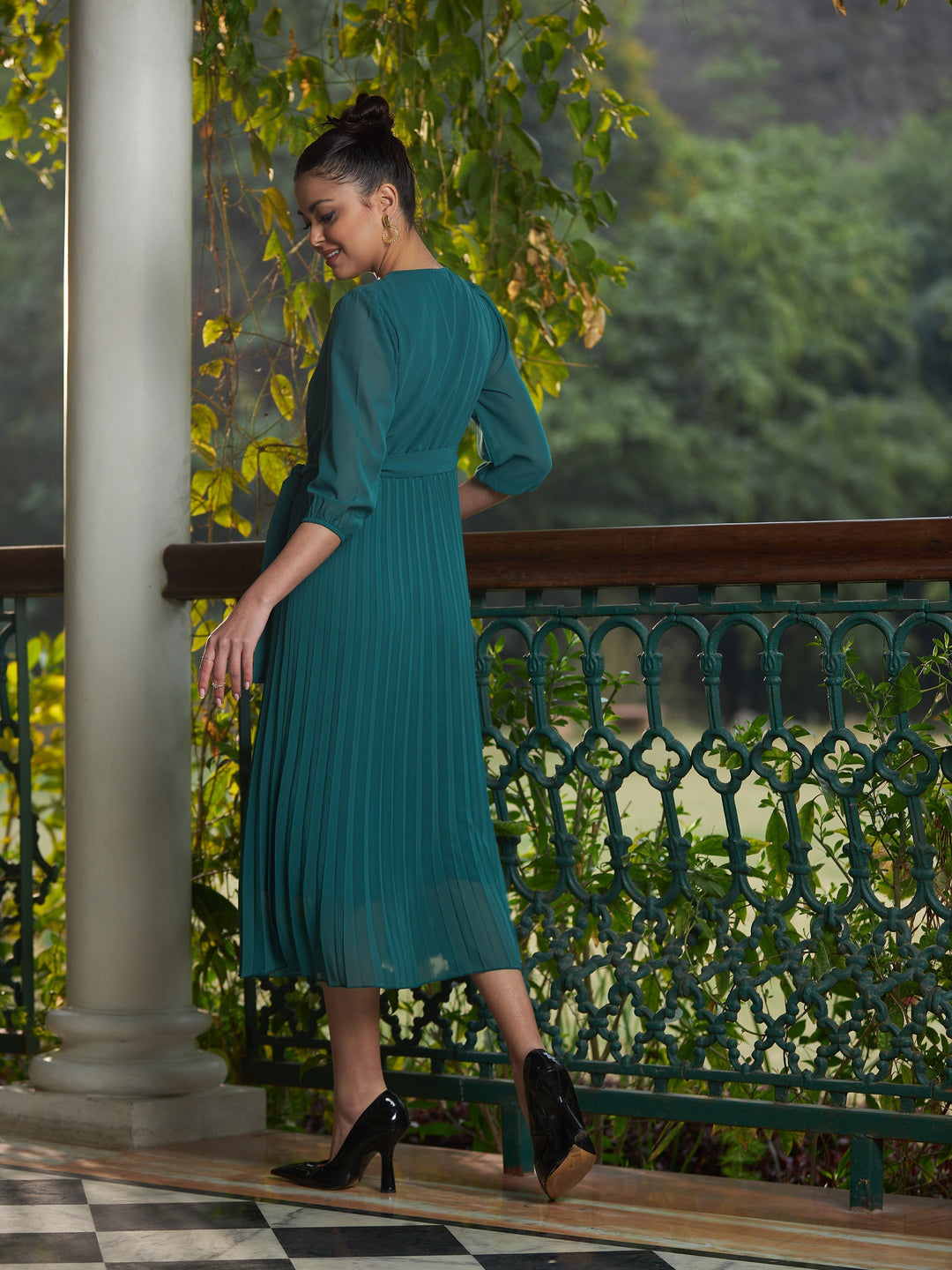 Women's Green Accordion Pleated Belted Midi Dress - SASSAFRAS