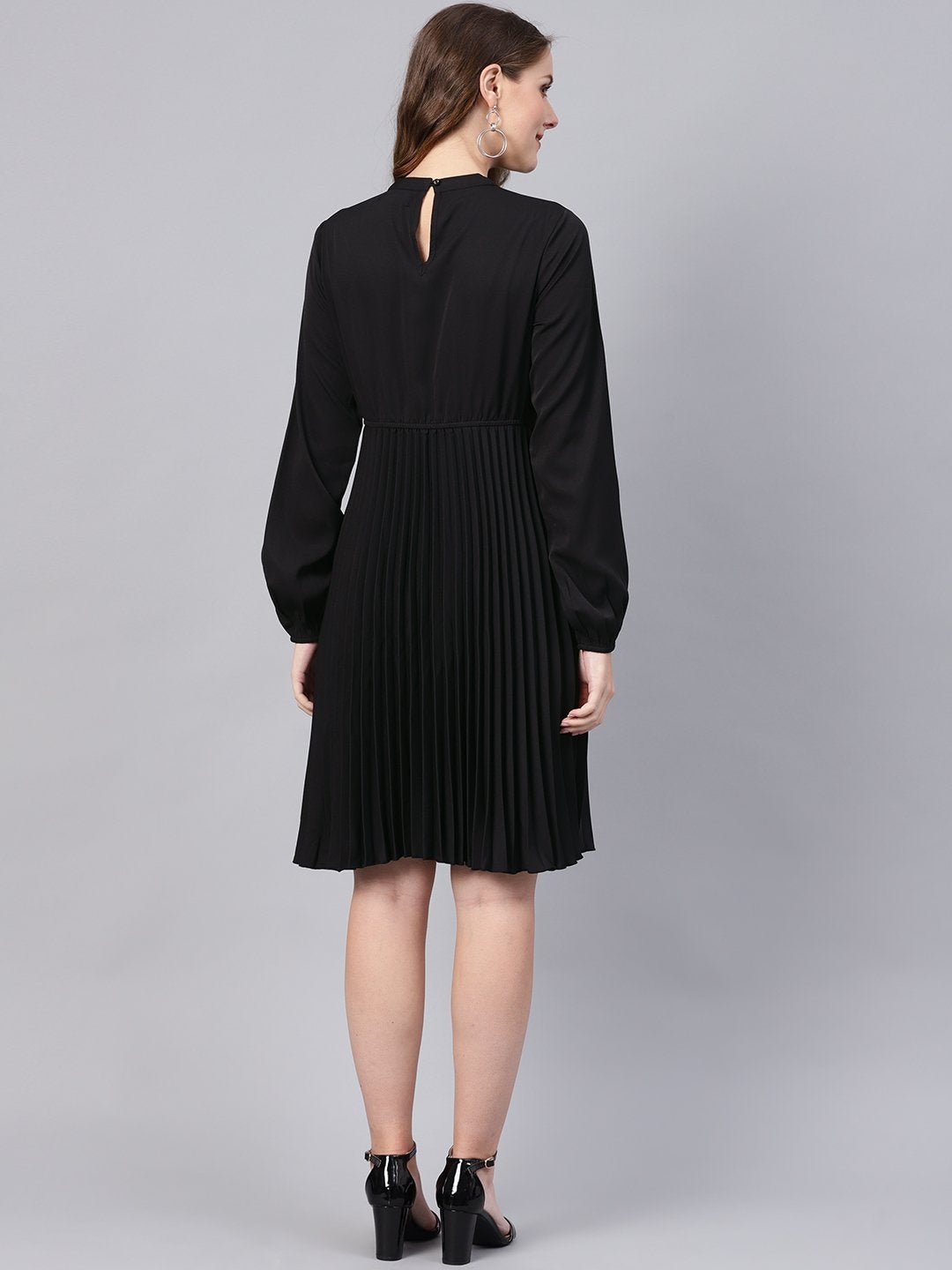 Women's Black Mandrain Collar Pleated Skater Dress - SASSAFRAS