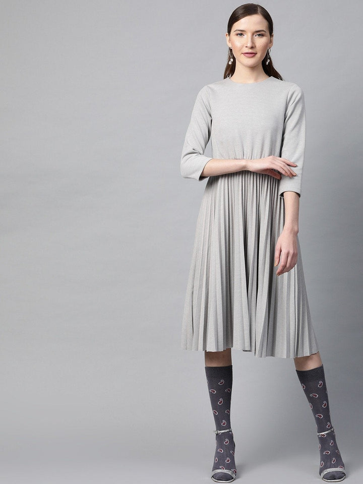 Women's Grey Rib Pleated Skater Dress - SASSAFRAS
