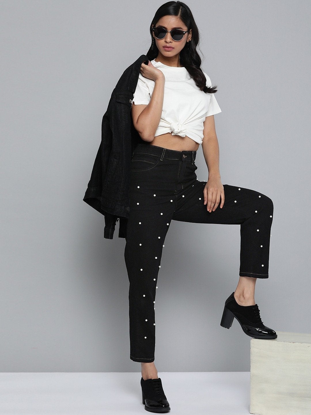 Women's Black Pearl Detail Mom Jeans - SASSAFRAS