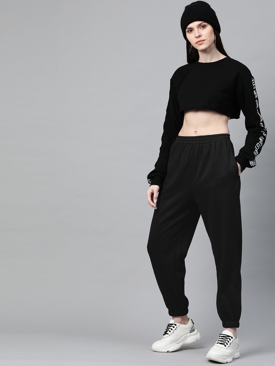 Women's Black Fleece Jogger - SASSAFRAS