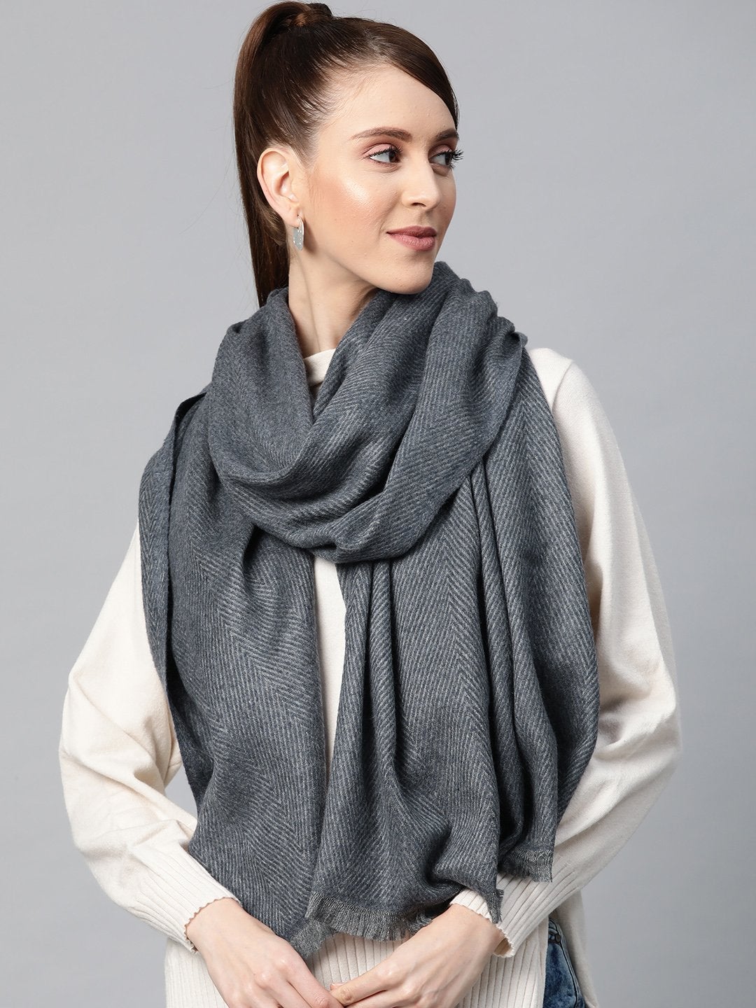 Women's Navy Cotton Acrylic Fisherman Stole - SASSAFRAS