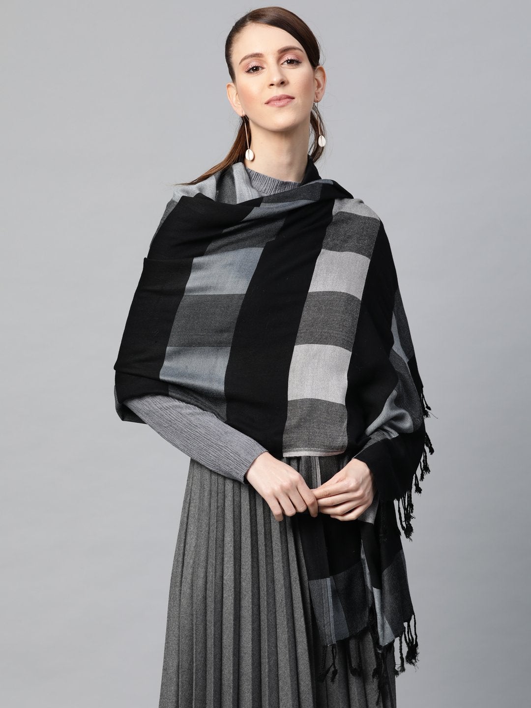 Women's Grey Viscose Checks Stole - SASSAFRAS