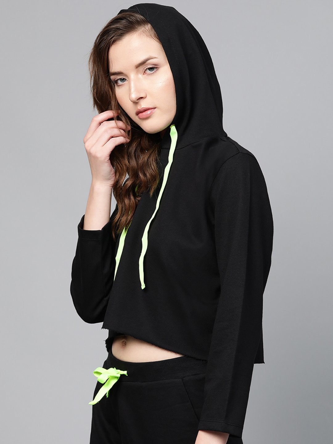 Women's Black Boxy Crop Sweatshirt Hoodie - SASSAFRAS