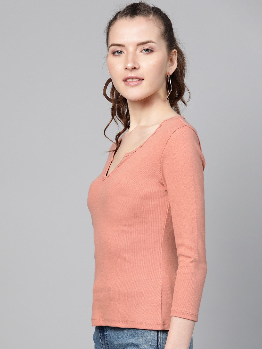 Women's Peach Rib V-Neck T-Shirt - SASSAFRAS