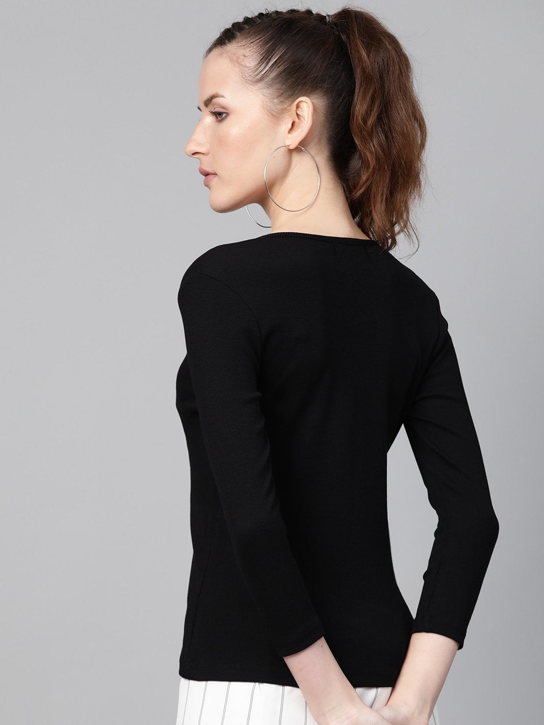 Women's Black Rib V-Neck T-Shirt - SASSAFRAS