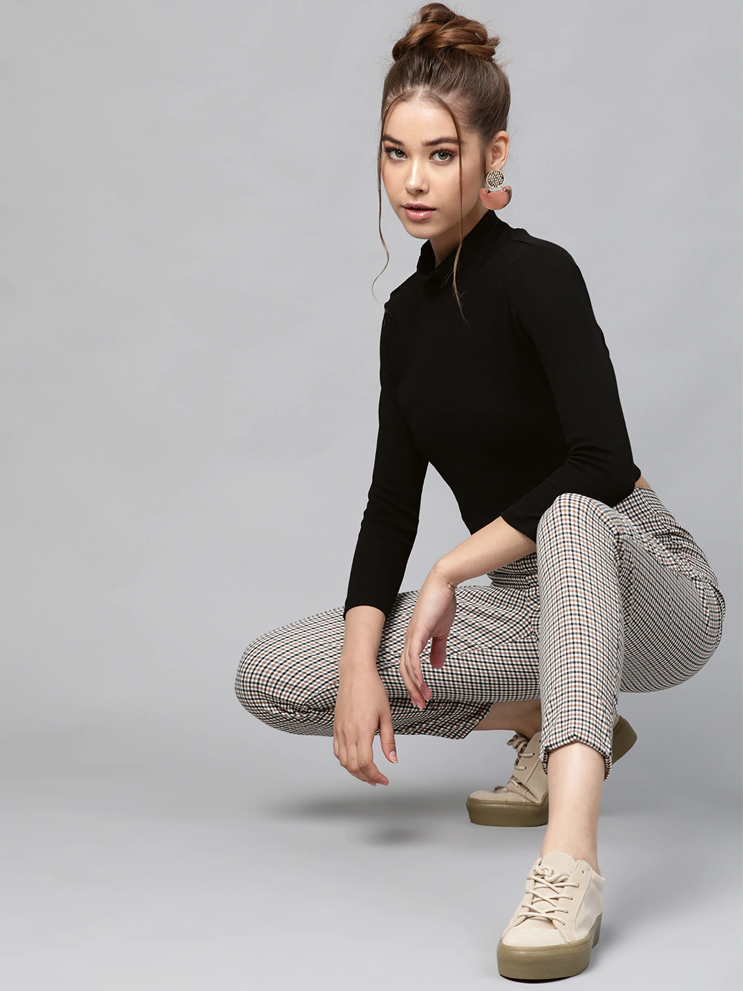 Women's Black Rib Turtle Neck Crop Top - SASSAFRAS