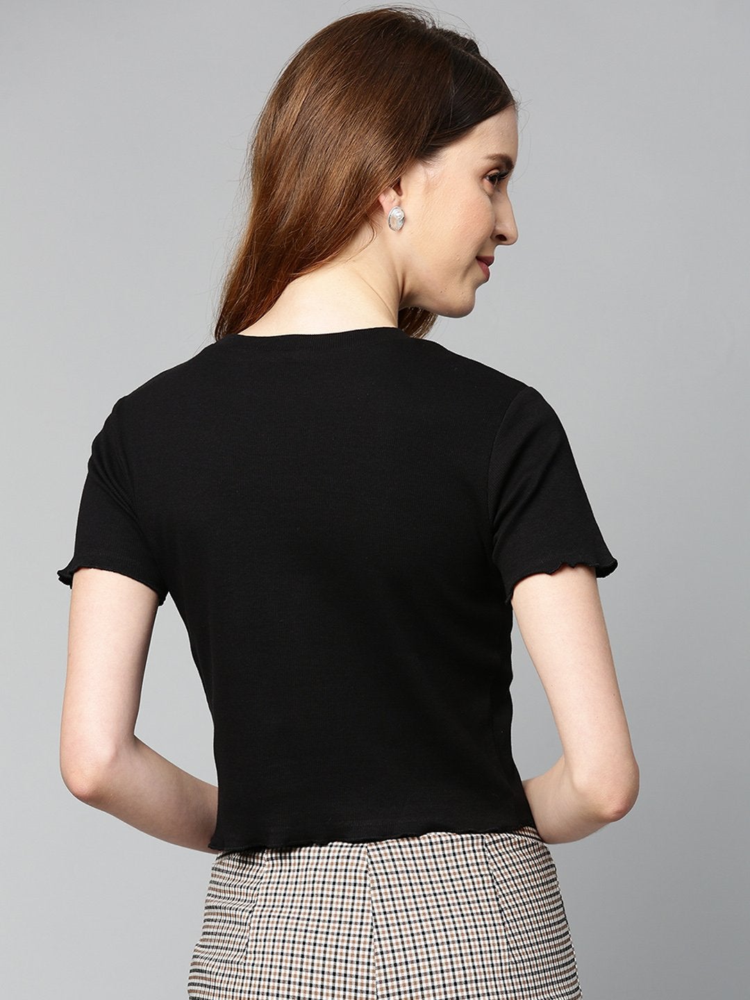 Women's Black Rib Round Neck Crop Top - SASSAFRAS