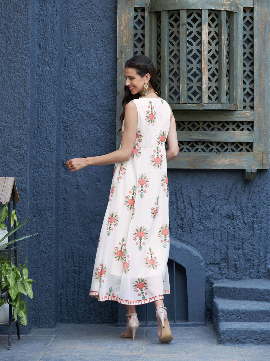 Women's Off White Floral Slant Empire Seam Maxi Dress - SASSAFRAS
