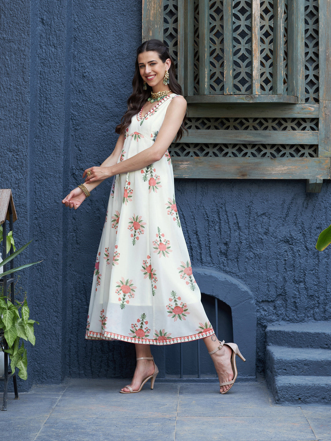 Women's Off White Floral Slant Empire Seam Maxi Dress - SASSAFRAS